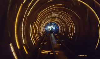 上海外滩隧道车祸